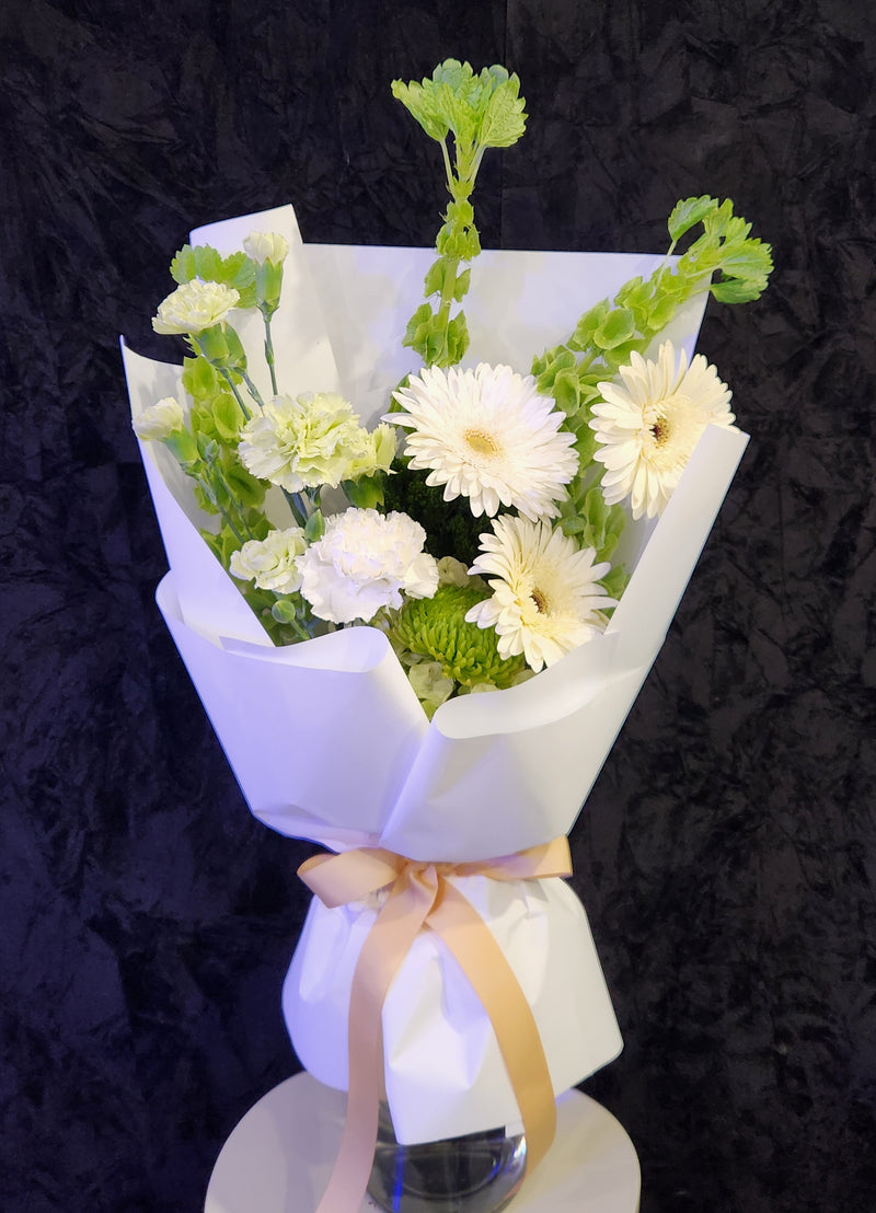 Lustre Bloom (Hand Tied)