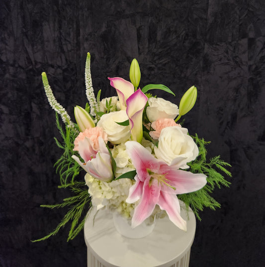 Lily Elegance(vase)